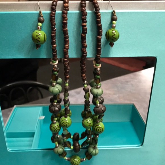 Necklace and Earring Set - Picture 2 of 4